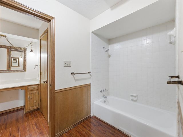 1901 Yorkstown Drive, Ennis, TX 75119