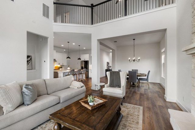 305 Avena TRL, Austin, TX 78738