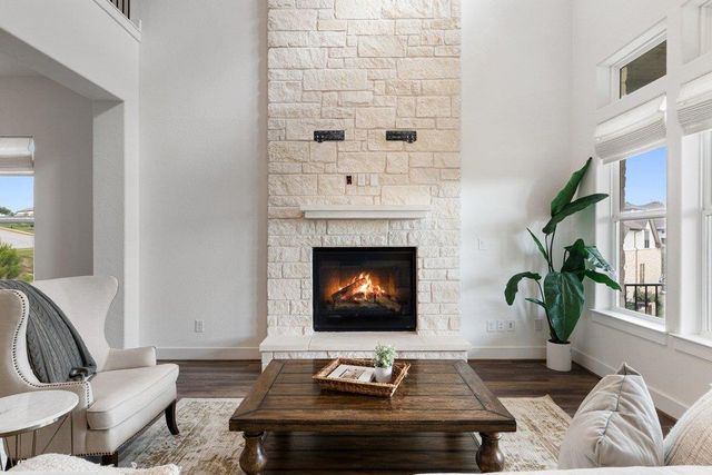 305 Avena TRL, Austin, TX 78738