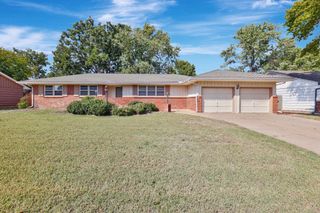 547 N Angle Ln, Andover, KS 67002