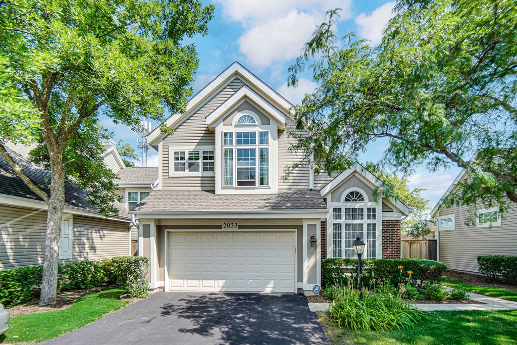 2033 N Evergreen Avenue, Arlington Heights, IL 60004