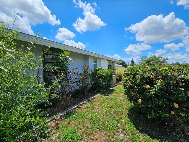 531 AZALEA DRIVE NW, Port Charlotte, FL 33952