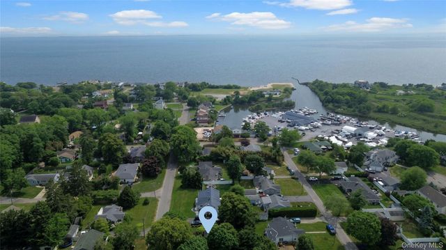 16 Ocean Avenue, East Patchogue, NY 11772