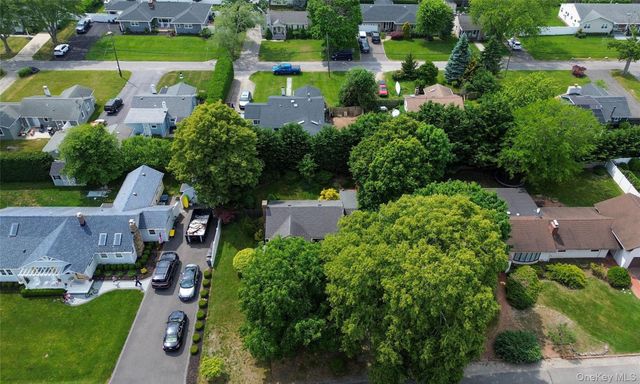 16 Ocean Avenue, East Patchogue, NY 11772