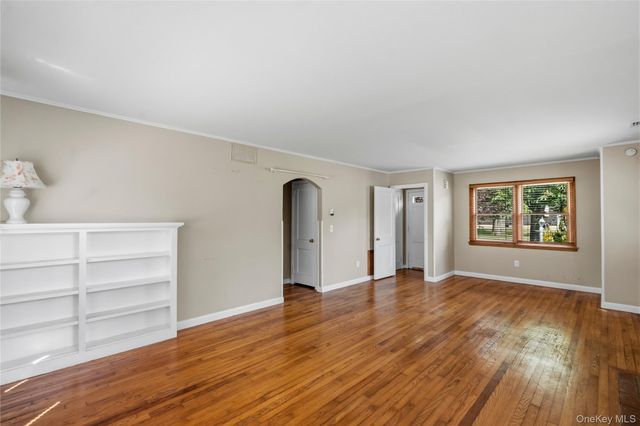 16 Ocean Avenue, East Patchogue, NY 11772