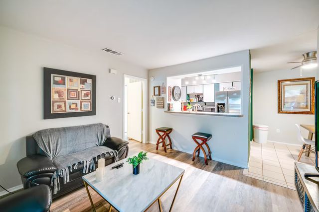 6900 Skillman Street 102, Dallas, TX 75231