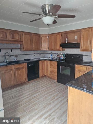 7 RIDGE AVE, Newark, DE 19711