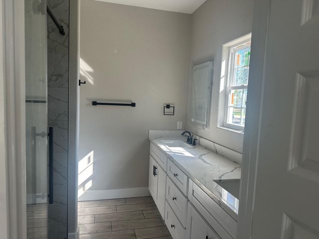 1409 N Avenue S, Freeport, TX 77541