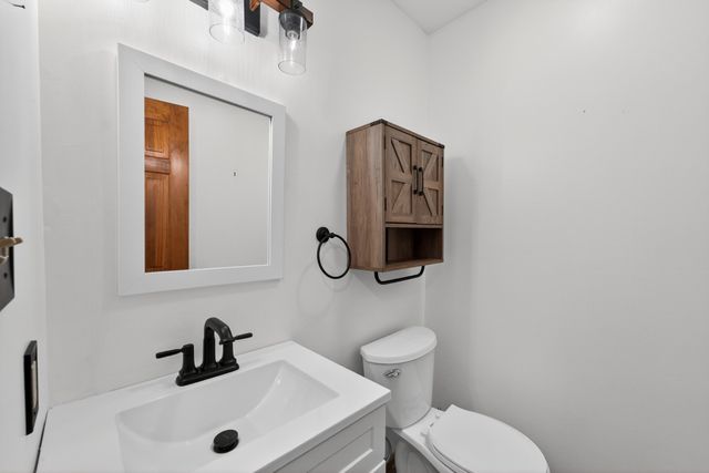 2105 Alpine Dr, Columbia, TN 38401