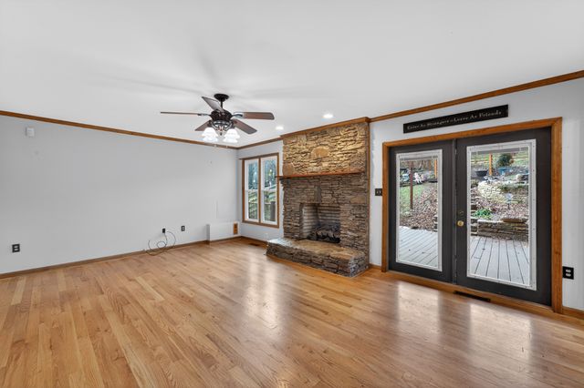 2105 Alpine Dr, Columbia, TN 38401