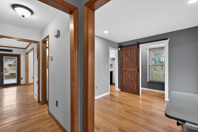 2105 Alpine Dr, Columbia, TN 38401