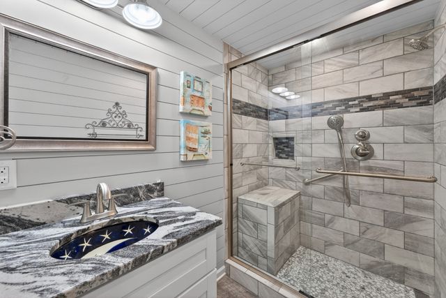 2105 Alpine Dr, Columbia, TN 38401