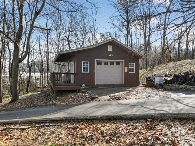 2105 Alpine Dr, Columbia, TN 38401