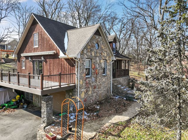 2105 Alpine Dr, Columbia, TN 38401