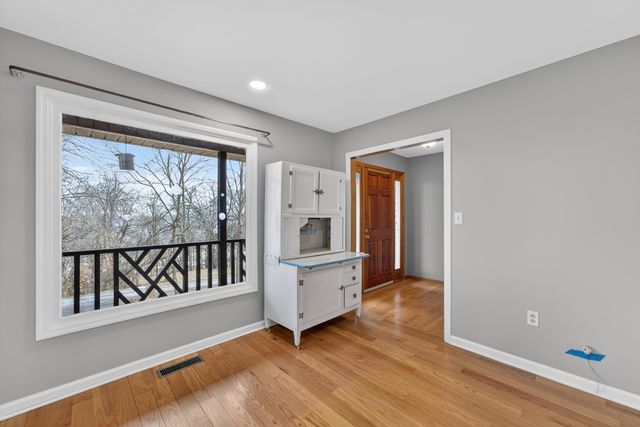 2105 Alpine Dr, Columbia, TN 38401