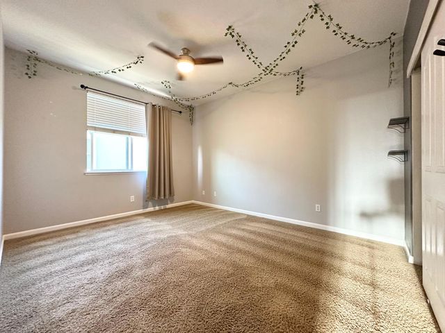 9818 Black Swan Dr, Elk Grove, CA 95624