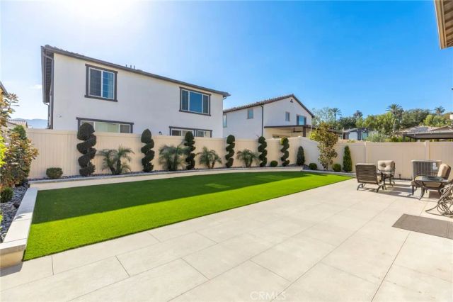 2227 Melogold Way, Corona, CA 92883