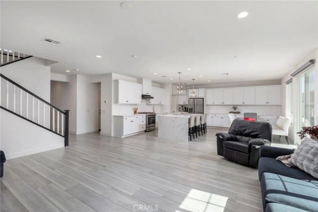 2227 Melogold Way, Corona, CA 92883