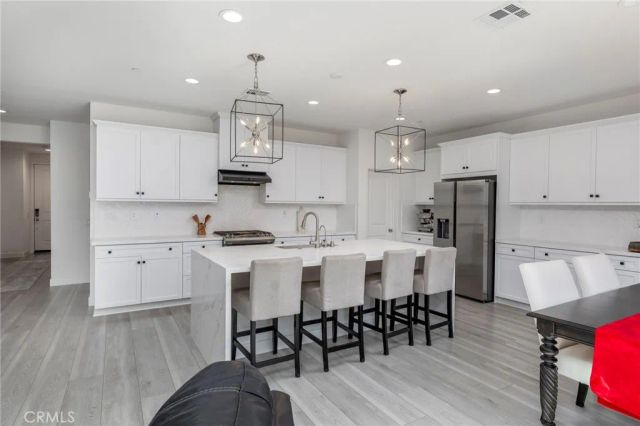 2227 Melogold Way, Corona, CA 92883