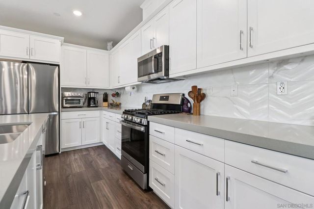 10128 Hercules Way, Spring Valley, CA 91977