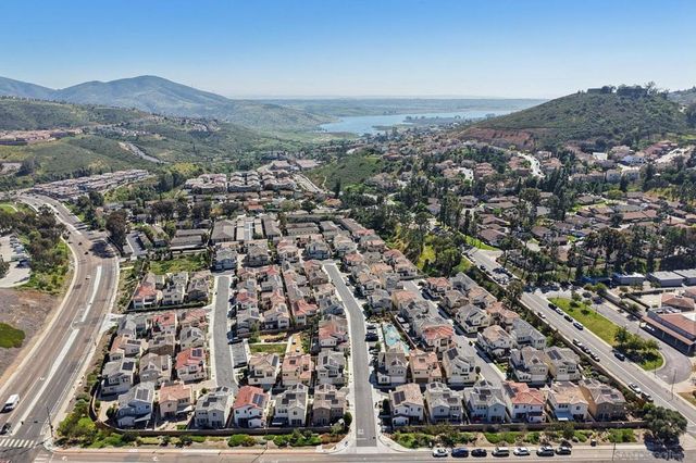 10128 Hercules Way, Spring Valley, CA 91977