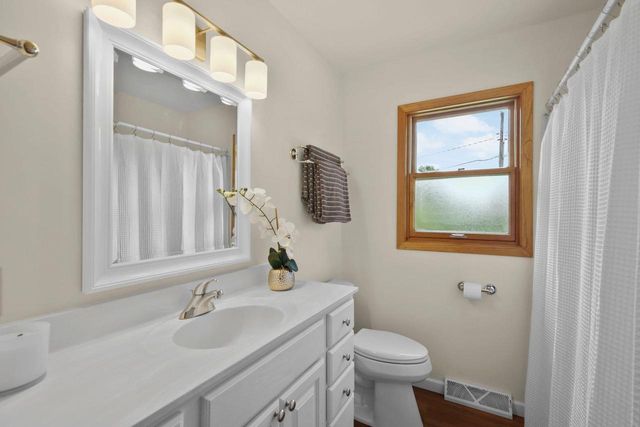 5001 Tocora Lane, Madison, WI 53711
