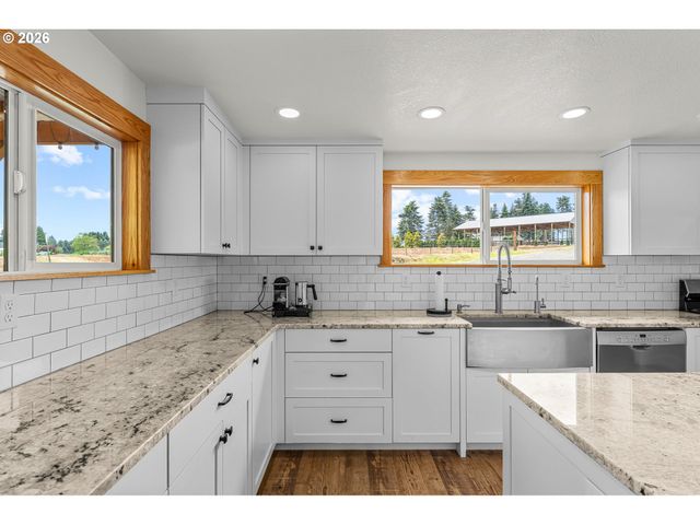 28960 Se CURRIN Rd, Estacada, OR 97023