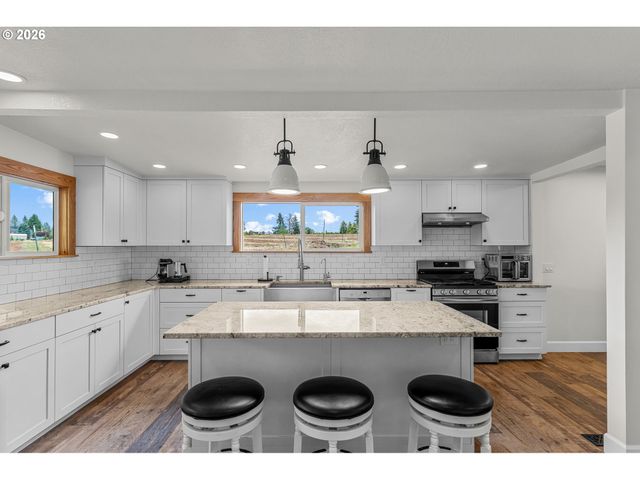 28960 Se CURRIN Rd, Estacada, OR 97023