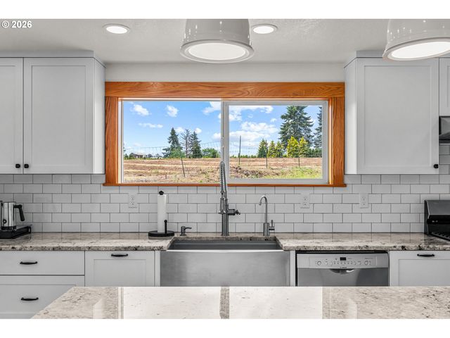 28960 Se CURRIN Rd, Estacada, OR 97023