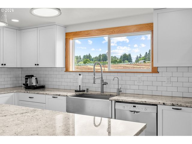 28960 Se CURRIN Rd, Estacada, OR 97023