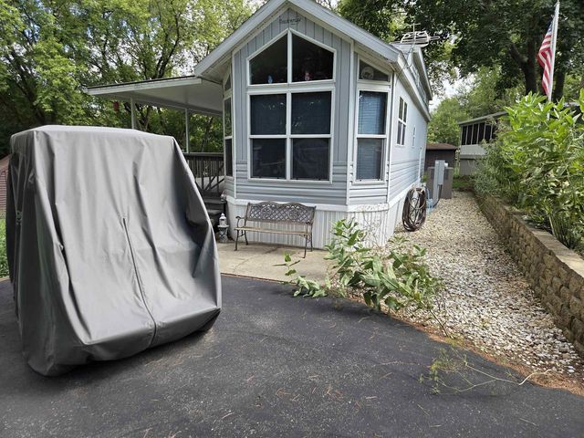 423 Skyline Drive, Edgerton, WI 53534