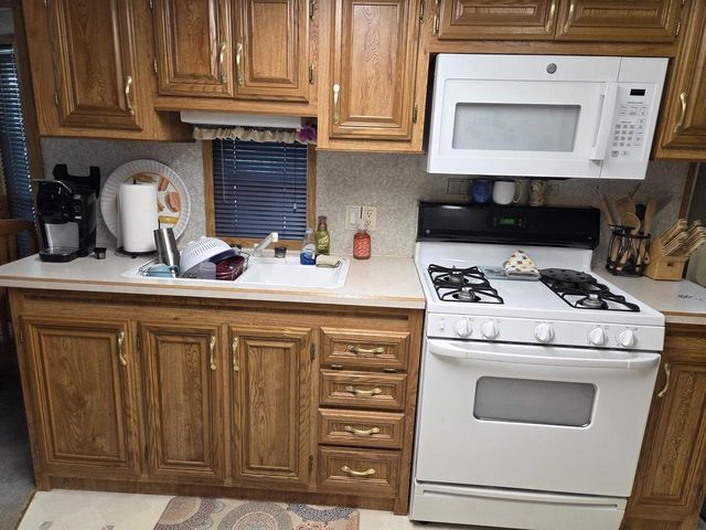 423 Skyline Drive, Edgerton, WI 53534