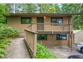 20151 S HENRICI Rd, Oregon City, OR 97045