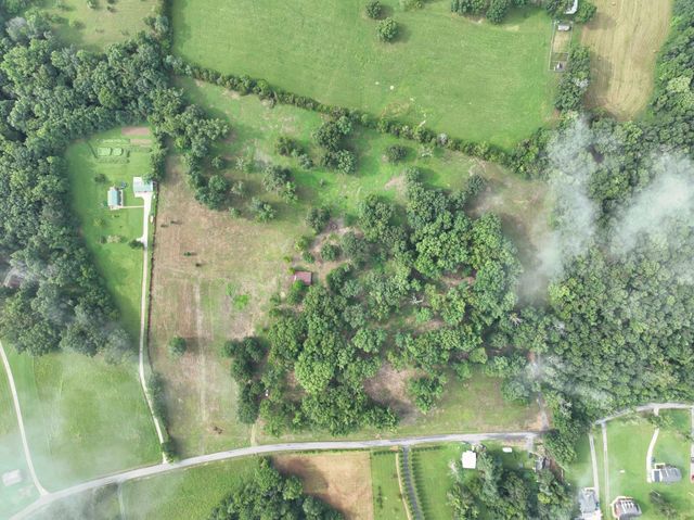 268 Lake Westmoreland Rd, Westmoreland, TN 37186