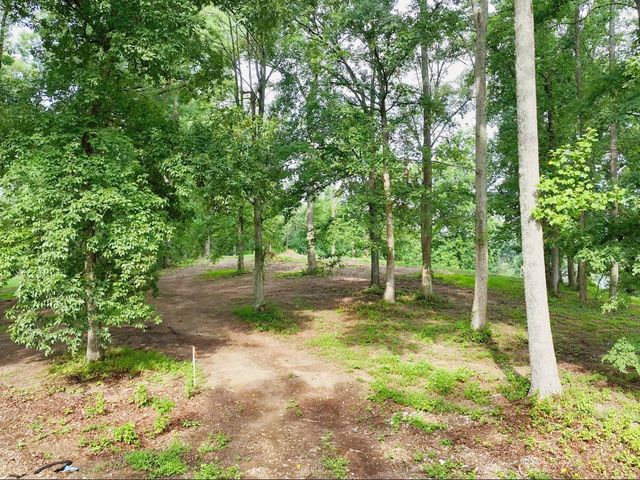 268 Lake Westmoreland Rd, Westmoreland, TN 37186