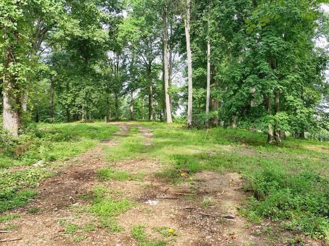 268 Lake Westmoreland Rd, Westmoreland, TN 37186