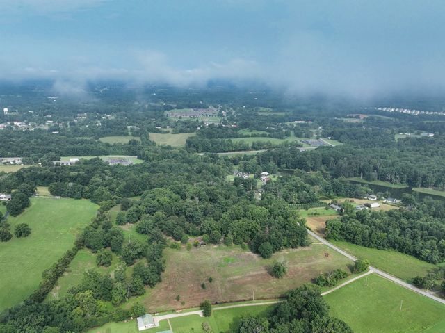 268 Lake Westmoreland Rd, Westmoreland, TN 37186