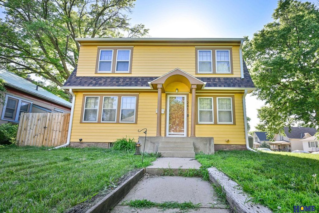 241 N 31st Street, Lincoln, NE 68503