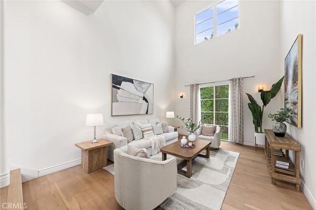 100 Country Club Drive, Burbank, CA 91501