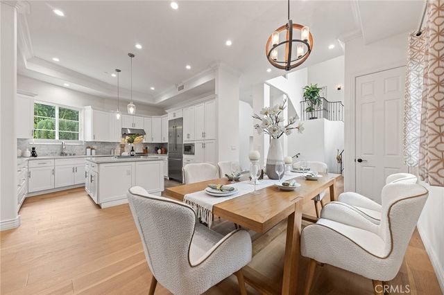 100 Country Club Drive, Burbank, CA 91501