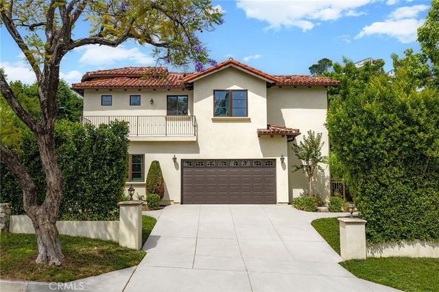 100 Country Club Drive, Burbank, CA 91501
