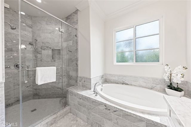 100 Country Club Drive, Burbank, CA 91501
