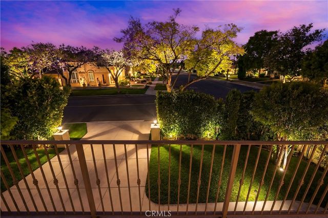 100 Country Club Drive, Burbank, CA 91501