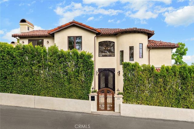 100 Country Club Drive, Burbank, CA 91501