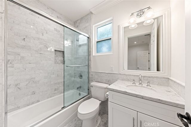 100 Country Club Drive, Burbank, CA 91501