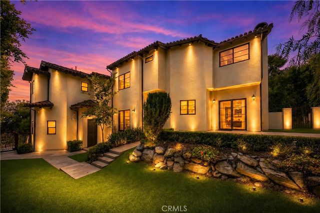 100 Country Club Drive, Burbank, CA 91501