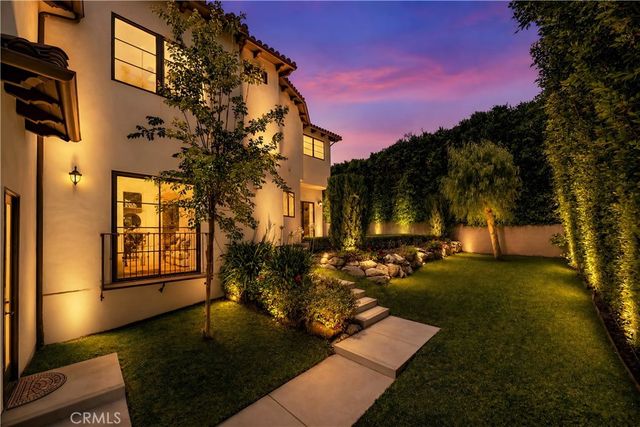 100 Country Club Drive, Burbank, CA 91501