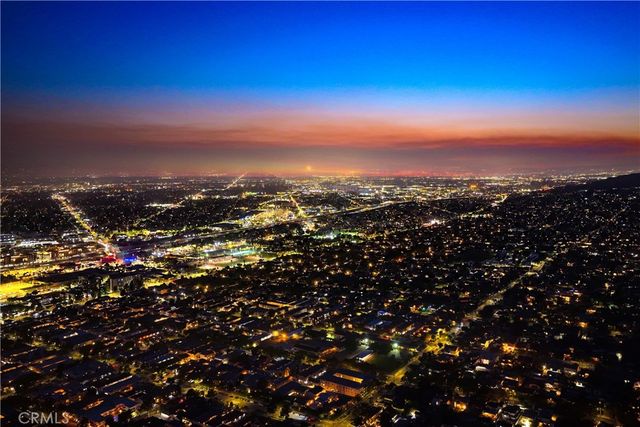 100 Country Club Drive, Burbank, CA 91501