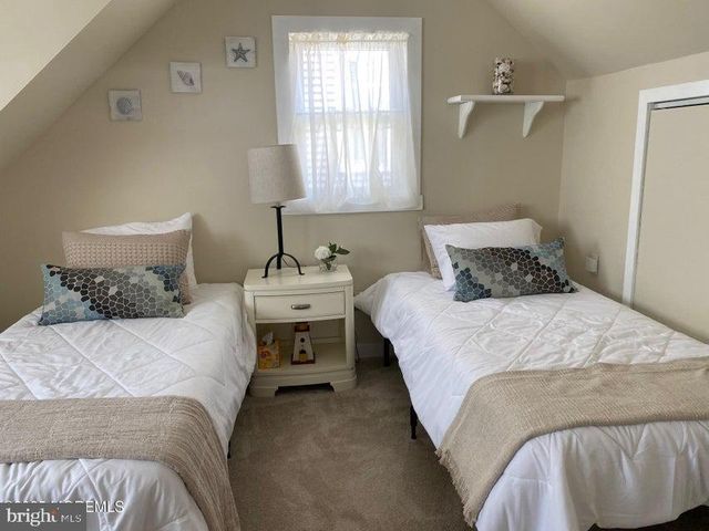 39 MARK DRIVE, Stafford Township, NJ 08050