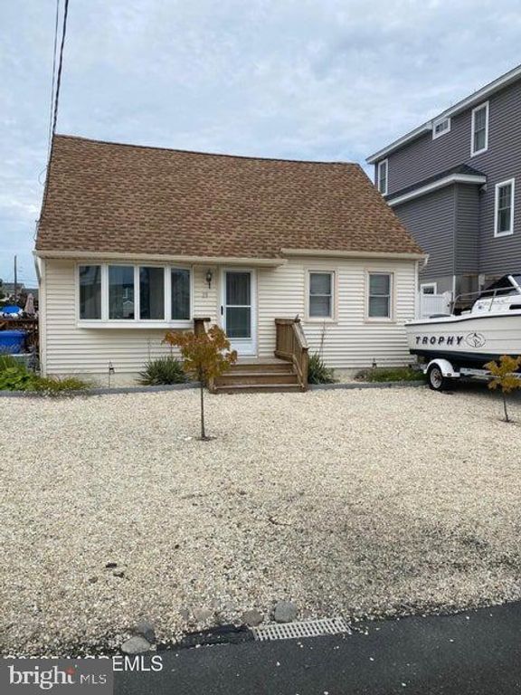 39 MARK DRIVE, Stafford Township, NJ 08050
